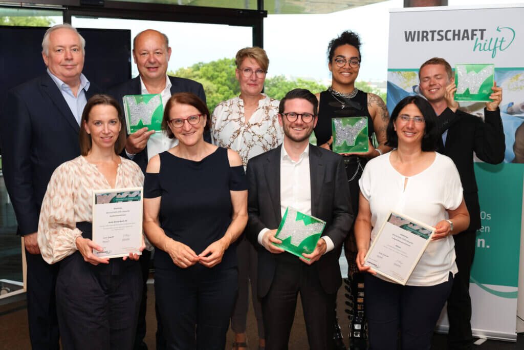 Gewinner-innen_Wirtschaft_hilft_Awards_2023